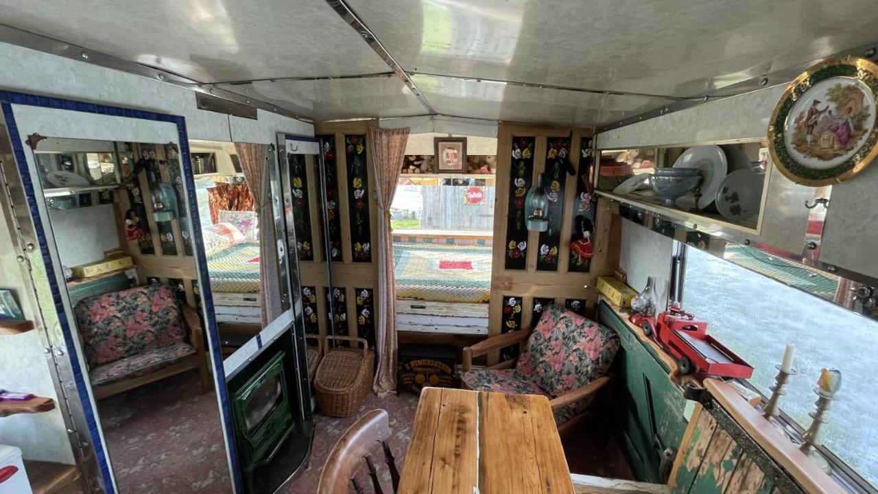 2 X Double Bed Glamping Wagon At Dalby Forest Scarborough Exterior photo