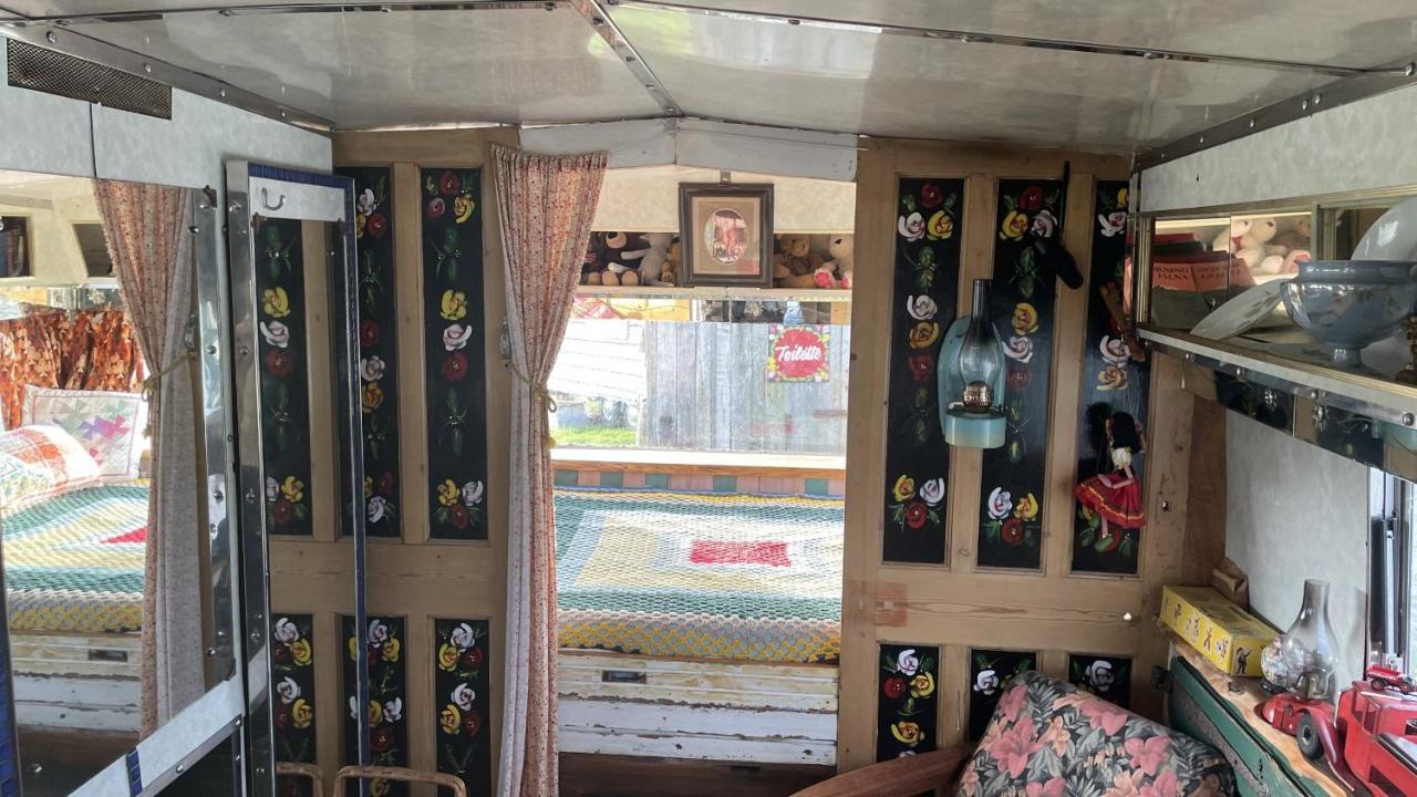2 X Double Bed Glamping Wagon At Dalby Forest Scarborough Exterior photo